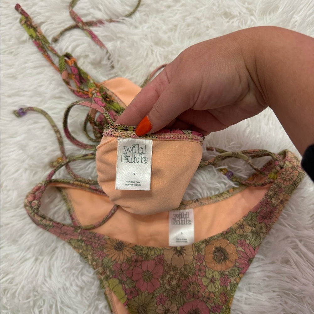 adorable trendy 2 piece bikini from target size S - Picture 4 of 4